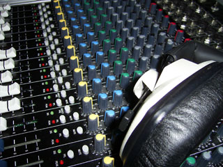 Learn how to confidently use a mixing desk